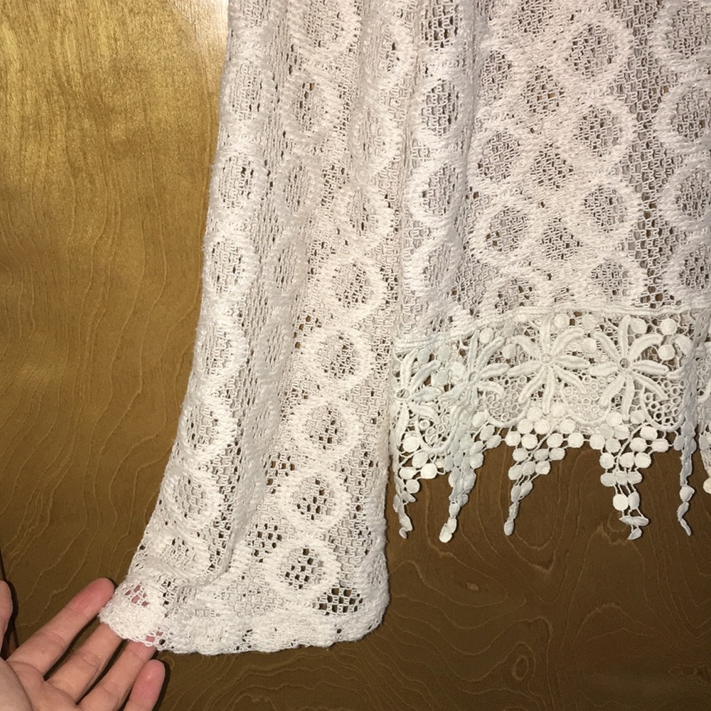 Lace Cream Top - Picture 3 of 8